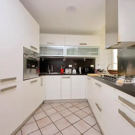 Apartment Sangallo Charme *